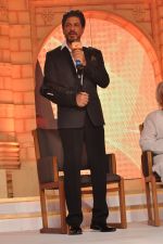 Shahrukh Khan at ABP Sanman event in Mumbai on 28th June 2013 (31).JPG
